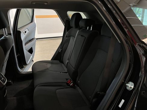 Used 2025 Kia Sportage LX image 39