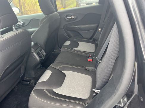 Used 2014 Jeep Cherokee Latitude image 17