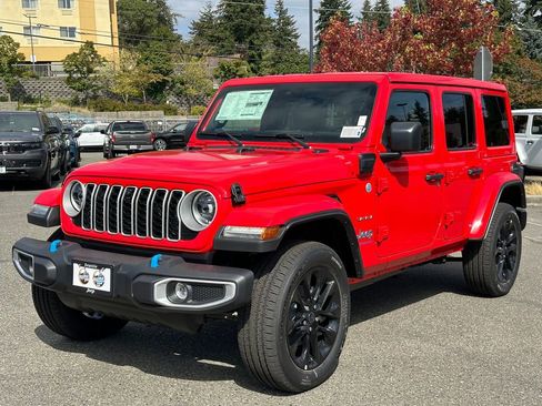 New 2024 Jeep Wrangler Unlimited Sahara w/ Technology Group AWD/4WD image 4