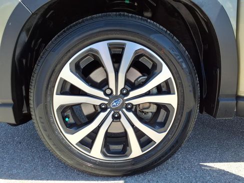 Used 2024 Subaru Forester Limited image 30