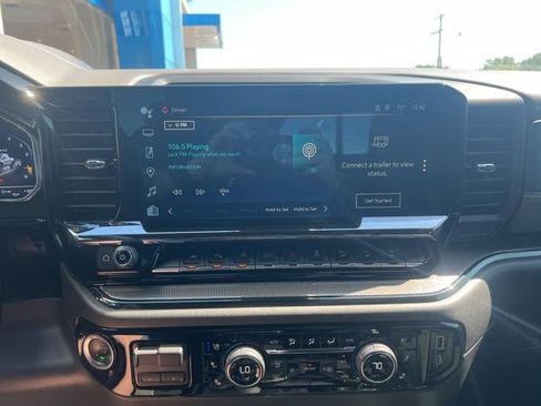 Used 2025 Chevrolet Silverado 1500 ZR2 w/ Technology Package AWD/4WD image 28