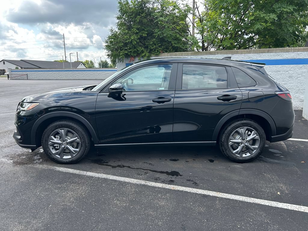 Used 2027 Honda HR-V LX image 2