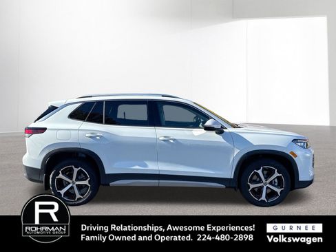 New 2026 Volkswagen Tiguan SE image 10