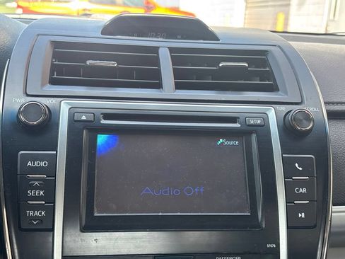 Used 2013 Toyota Camry FWD image 10