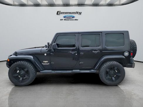 Used 2015 Jeep Wrangler Unlimited Sahara w/ Connectivity Group image 5