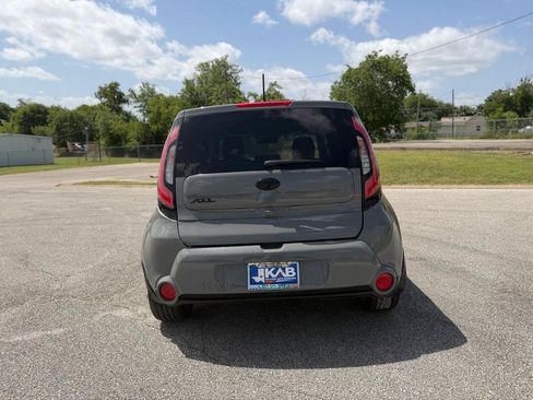 Used 2015 Kia Soul ! w/ Sun & Sound Package FWD image 4