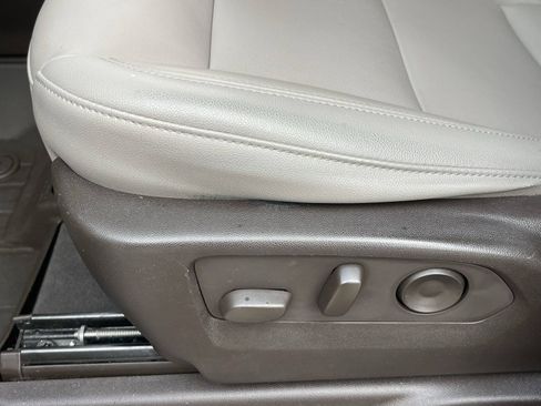 Certified 2021 Chevrolet Tahoe LT RWD image 28