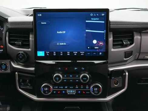 Certified 2024 Ford Expedition XLT image 15