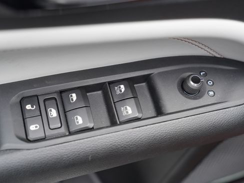 Used 2026 Jeep Compass Limited AWD/4WD image 16