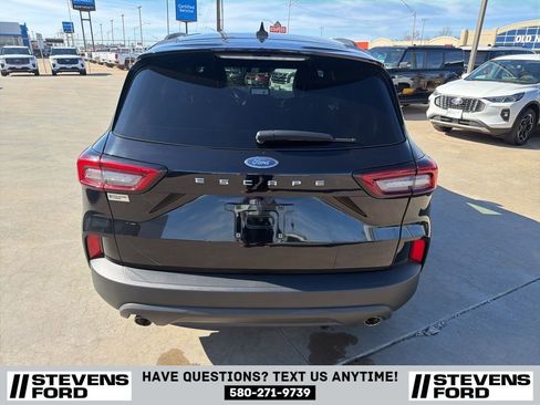 Used 2025 Ford Escape ST-Line image 9