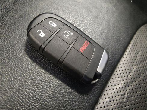 Used 2020 Jeep Compass Limited FWD image 32