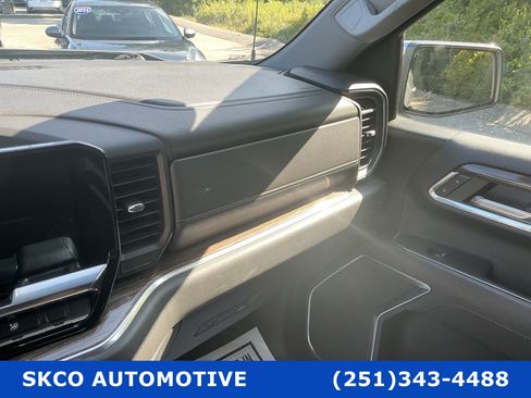 Used 2023 Chevrolet Silverado 1500 LT AWD/4WD image 24