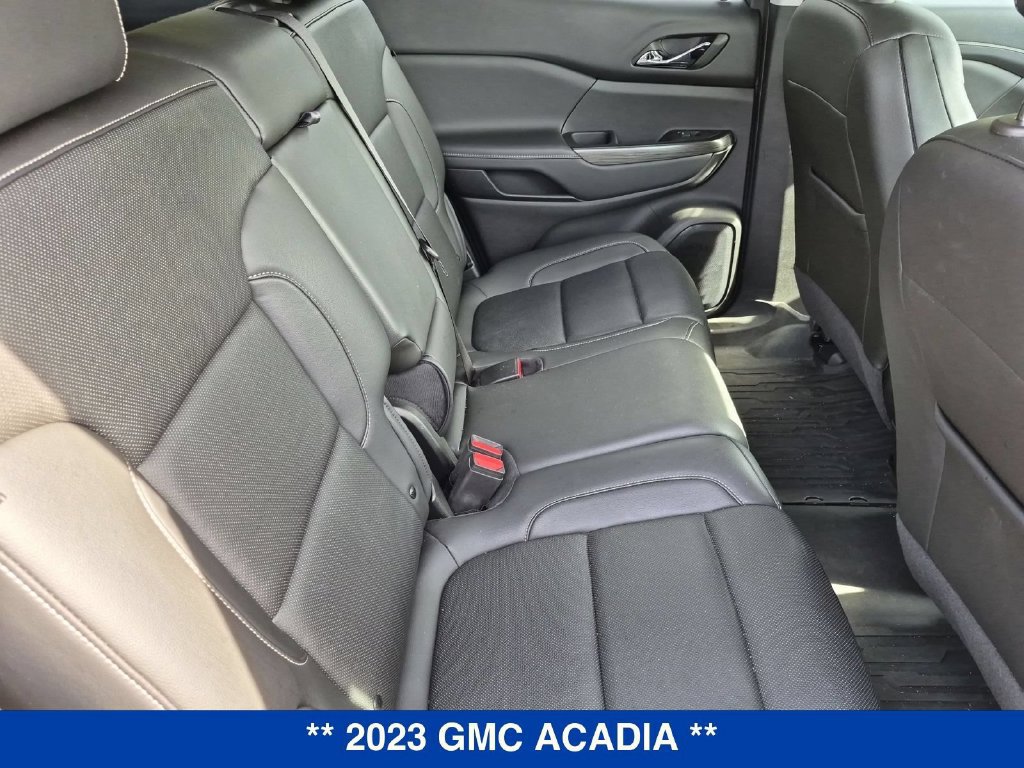 Used 2023 GMC Acadia SLT w/ Technology Package AWD/4WD image 30