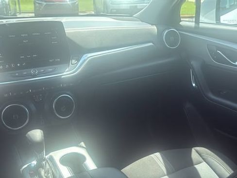 Used 2025 Chevrolet Blazer LT FWD image 29