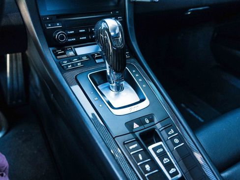 Used 2018 Porsche 911 Carrera image 50