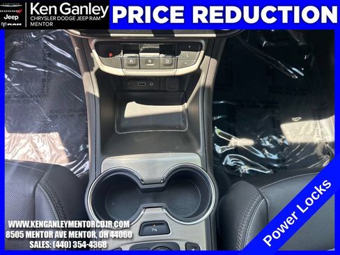 Used 2024 GMC Terrain Denali AWD/4WD image 17