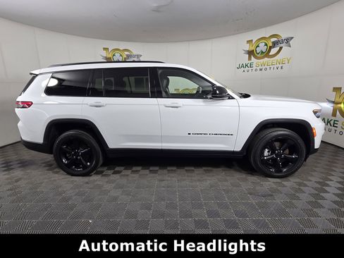 Used 2023 Jeep Grand Cherokee L Laredo image 10