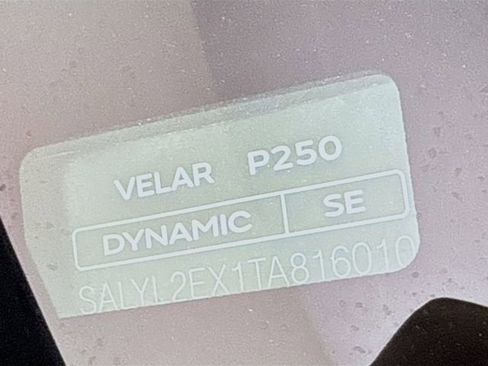 Used 2026 Land Rover Range Rover Velar Dynamic SE AWD/4WD image 34