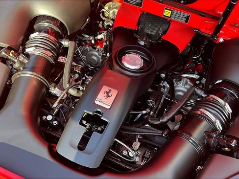 Used 2022 Ferrari F8 Tributo RWD image 25
