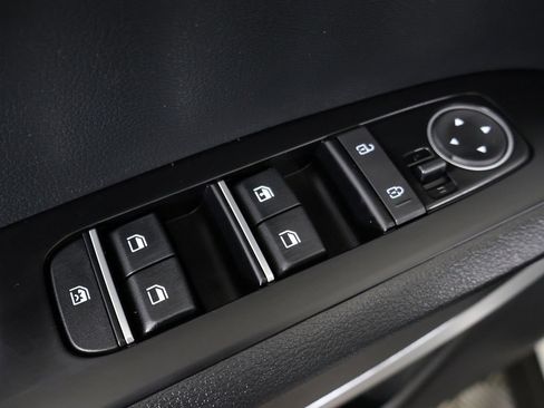Used 2024 Kia Soul LX w/ Option Group 015 FWD image 35