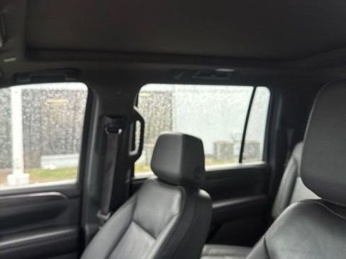 Used 2023 Chevrolet Suburban Z71 w/ Luxury Package AWD/4WD image 16