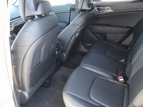 New 2026 Kia Sportage EX image 15