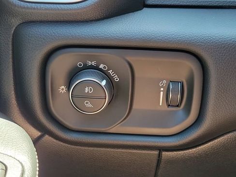 New 2026 RAM 2500 Big Horn AWD/4WD image 23