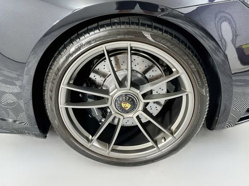 Certified 2022 Porsche 911 Targa 4 GTS AWD/4WD image 29