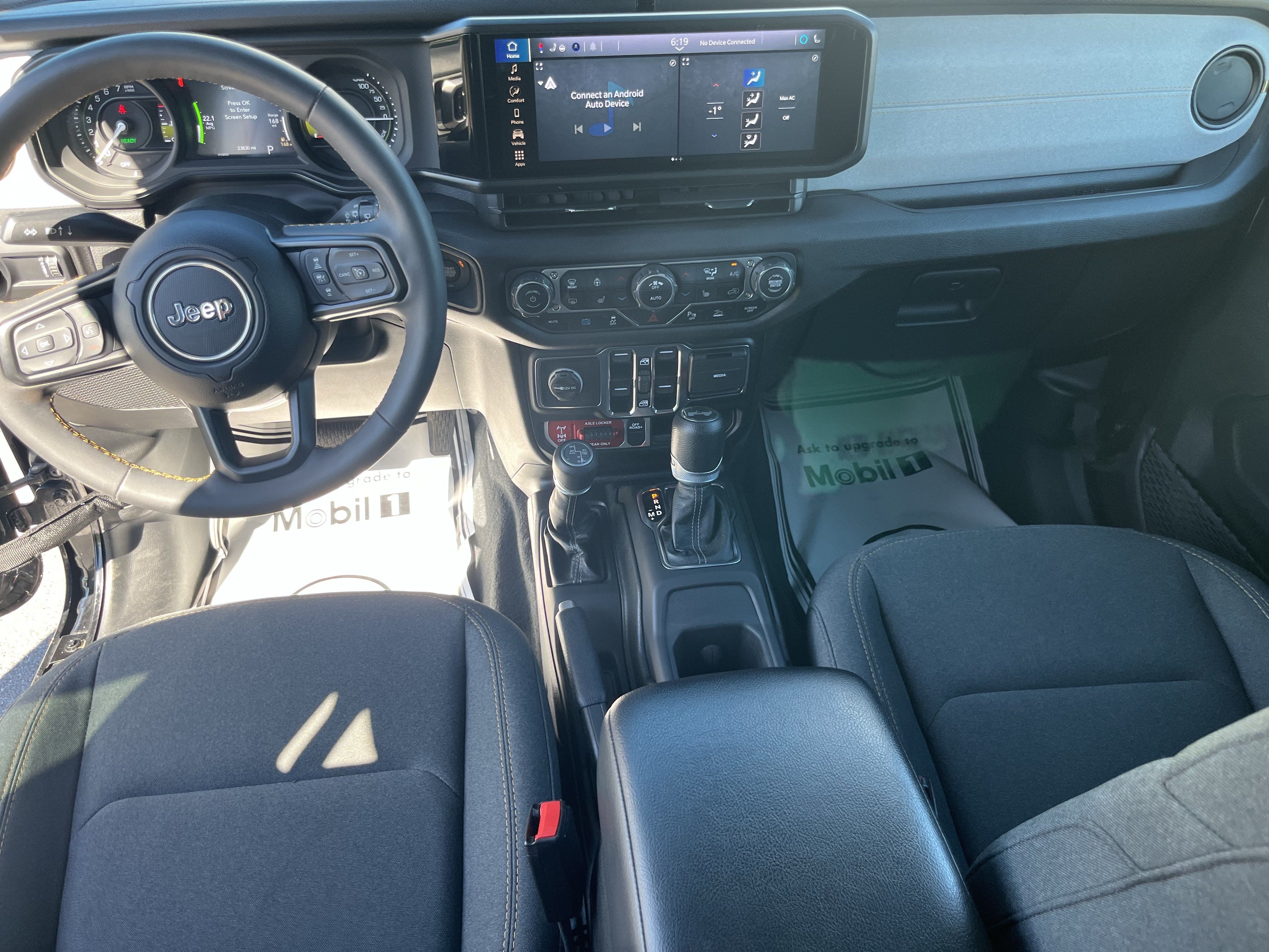 Used 2024 Jeep Wrangler Unlimited AWD/4WD image 16