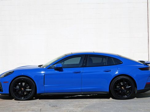 Used 2025 Porsche Panamera w/ Premium Package RWD image 51