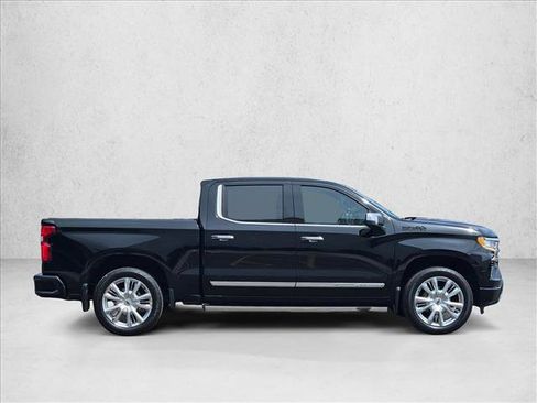 Used 2023 Chevrolet Silverado 1500 High Country w/ High Country Premium Package AWD/4WD image 4