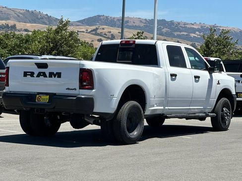 New 2026 RAM 3500 Tradesman AWD/4WD image 4