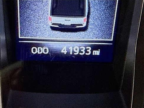 Certified 2022 Toyota Tacoma Limited image 5