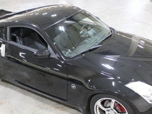 Used 2007 Nissan 350Z Touring w/ Cargo Convenience Pkg RWD image 31
