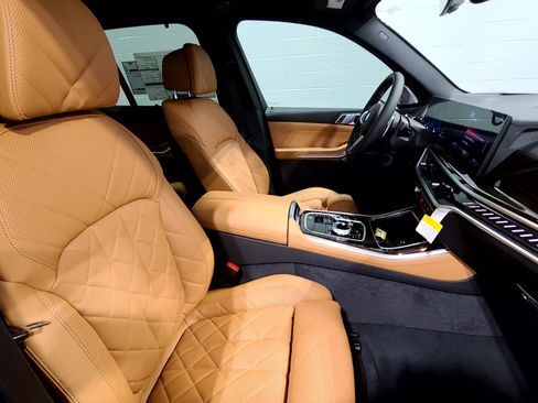 New 2026 BMW X5 M60i w/ Executive Package AWD/4WD image 24