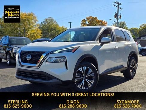 Used 2023 Nissan Rogue SV image 3