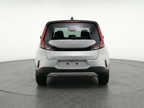 Used 2025 Kia Soul LX w/ LX Technology Package image 7