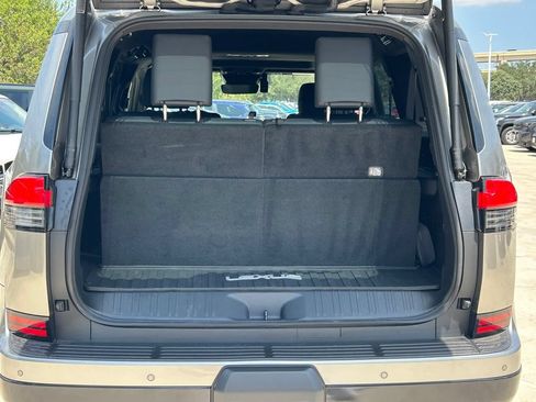 Used 2025 Lexus GX 550 w/ Accessory Package (2T) AWD/4WD image 14