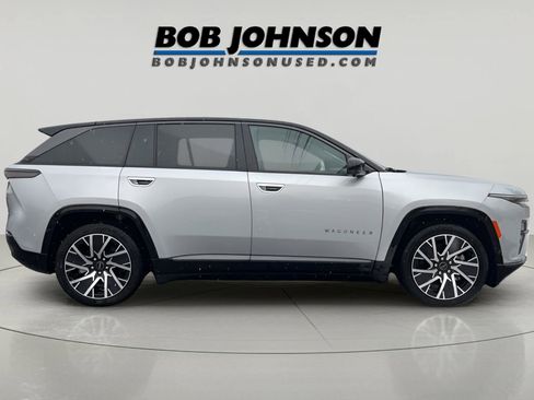 Used 2025 Jeep Wagoneer S Limited image 8