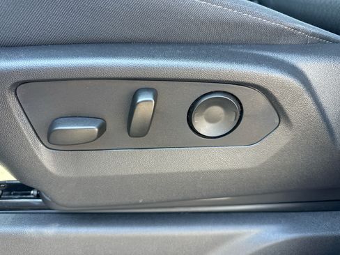 Used 2025 Chevrolet Silverado 1500 Custom AWD/4WD image 12