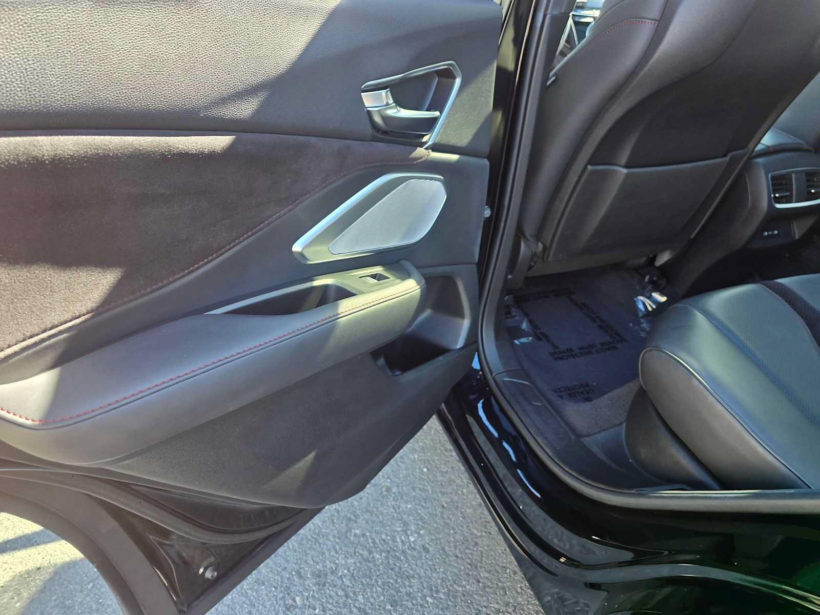 Used 2023 Acura RDX w/ Advance Package AWD/4WD image 16