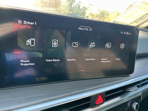 Used 2024 Kia Sorento SX Prestige w/ Sage Leather Package image 34