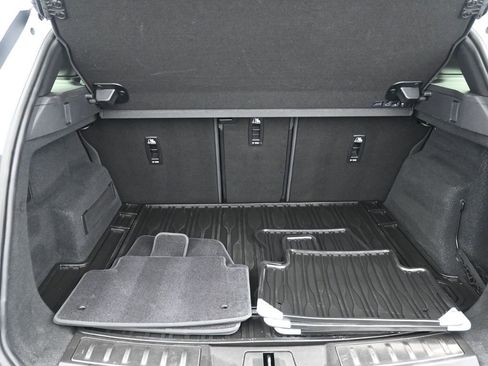 Used 2023 Land Rover Range Rover Evoque R-Dynamic SE image 21