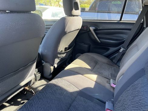 Used 2004 Toyota RAV4 4WD image 15