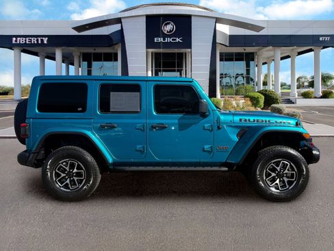 Used 2020 Jeep Wrangler Unlimited Rubicon AWD/4WD image 2