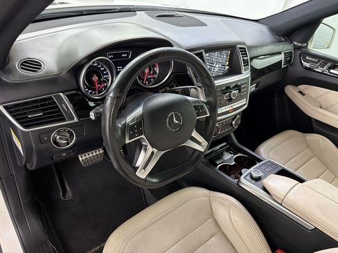 Used 2012 Mercedes-Benz ML 63 AMG 4MATIC image 4