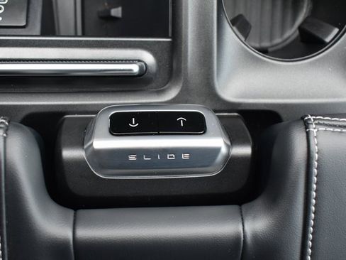 Used 2025 Ford Expedition Platinum w/ Stealth Performance Package image 30