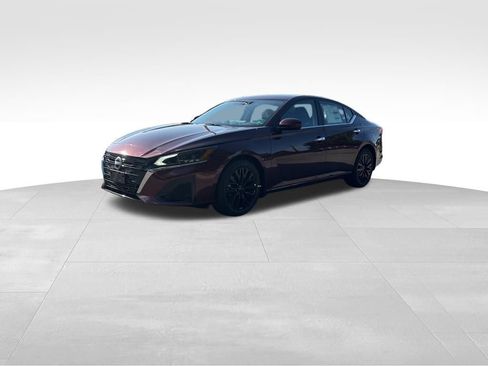 New 2025 Nissan Altima 2.5 SV w/ SV Special Edition Package image 9