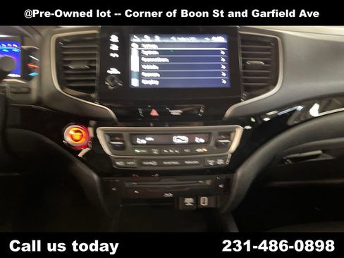 Used 2021 Honda Pilot Touring image 18