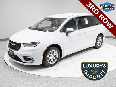 Used 2023 Chrysler Pacifica Touring-L